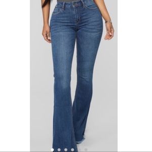 Fashion Nova lightly worn flare jeans